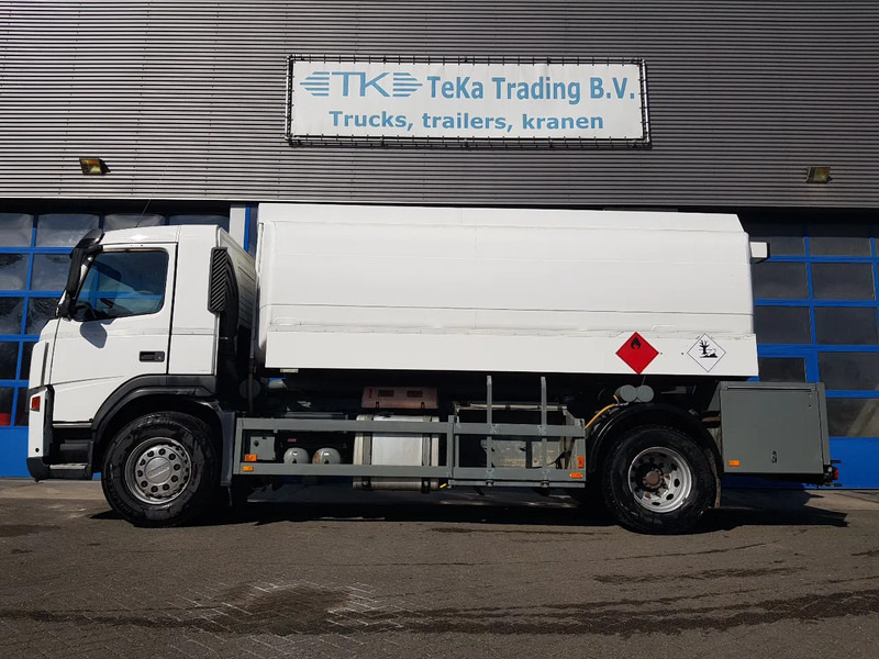 Volvo FM 9.340 Petrol, Diesel 17000 Ltr. 3 Compartementen - Tanker truck: picture 3 Volvo FM 9.340 Petrol, Diesel 17000 Ltr. 3 Compartementen - Tanker truck: picture 3