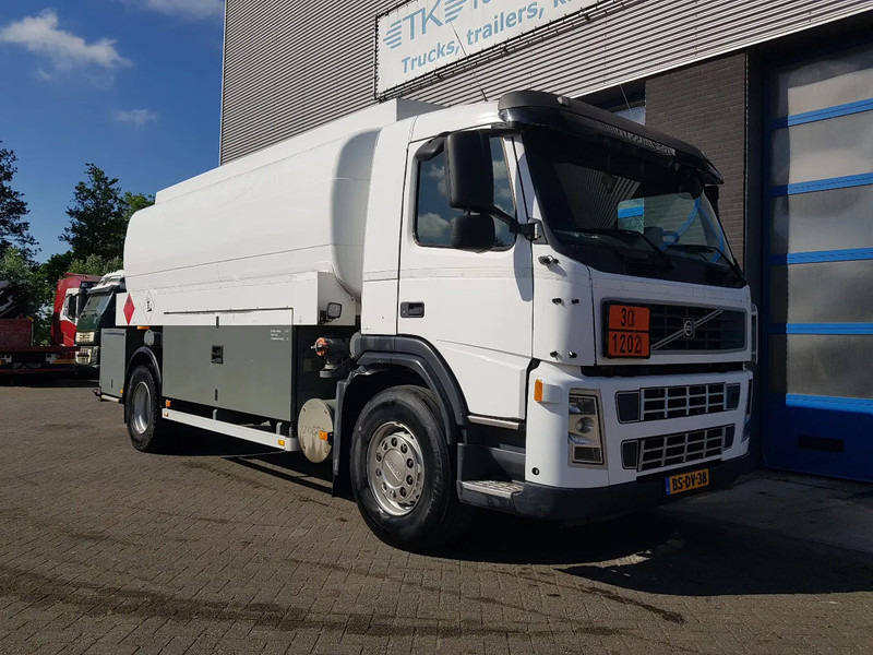 Volvo FM 9.340 Petrol, Diesel 17000 Ltr. 3 Compartementen - Tanker truck: picture 5 Volvo FM 9.340 Petrol, Diesel 17000 Ltr. 3 Compartementen - Tanker truck: picture 5
