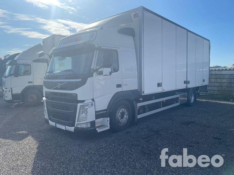 Volvo FM - Box truck: picture 1 Volvo FM - Box truck: picture 1