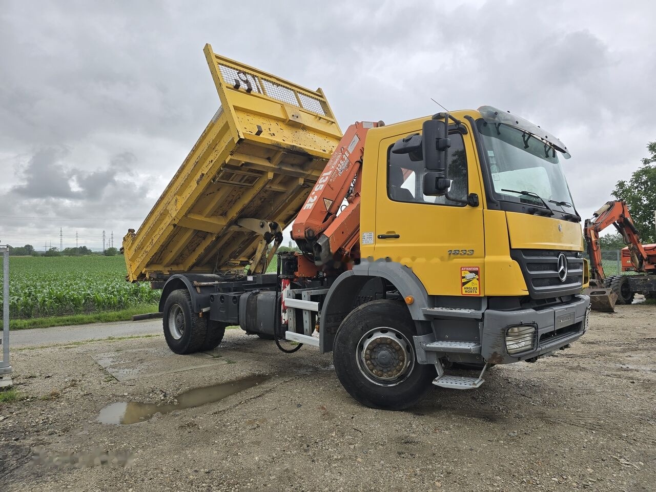 Mercedes-Benz Axor 1833 SPECIAL PRICE ONLY THIS YEAR - Tipper, Crane truck: picture 2 Mercedes-Benz Axor 1833 SPECIAL PRICE ONLY THIS YEAR - Tipper, Crane truck: picture 2