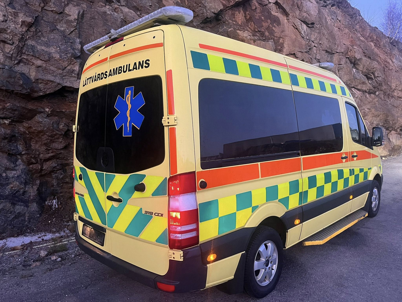 Ambulance MERCEDES-BENZ Sprinter 319 - Light AMBULANCE / shvydka dopomo: picture 9