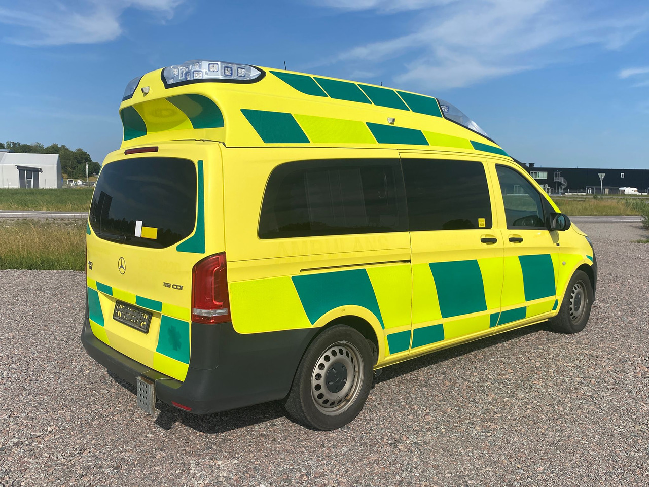 MERCEDES-BENZ Vito 119 4x4 - Ambulance: picture 2 MERCEDES-BENZ Vito 119 4x4 - Ambulance: picture 2