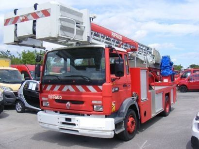 Renault Midliner M180 Drehleiter Feuerwehr EPSA23.5 1999 - Truck mounted aerial platform: picture 3 Renault Midliner M180 Drehleiter Feuerwehr EPSA23.5 1999 - Truck mounted aerial platform: picture 3