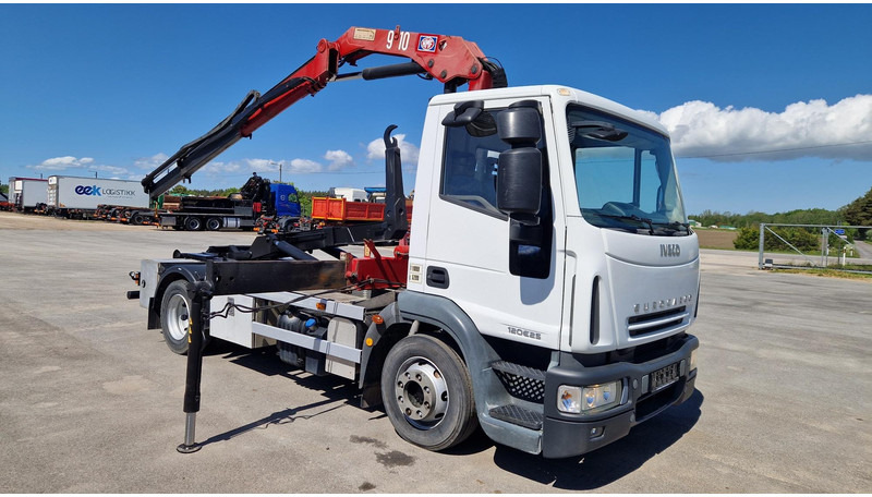 Iveco Eurocargo 120E25 4X2 HMF910 - Hook lift truck, Crane truck: picture 2 Iveco Eurocargo 120E25 4X2 HMF910 - Hook lift truck, Crane truck: picture 2