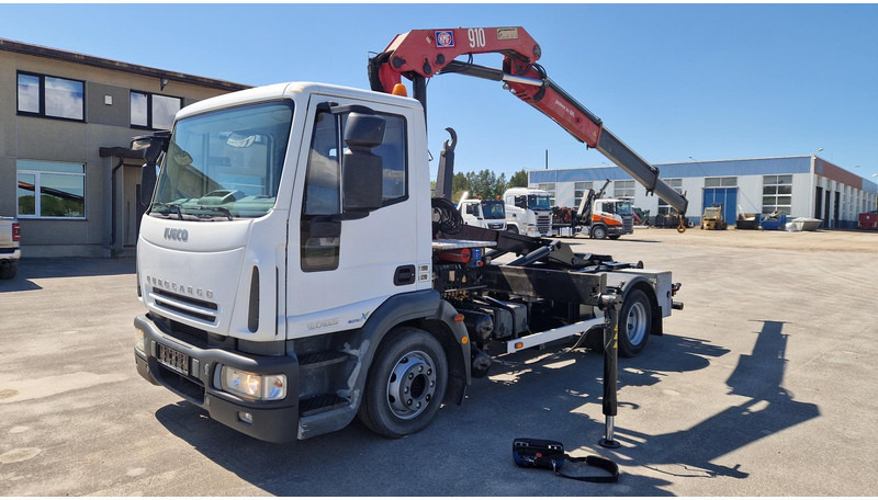 Iveco Eurocargo 120E25 4X2 HMF910 - Hook lift truck, Crane truck: picture 1 Iveco Eurocargo 120E25 4X2 HMF910 - Hook lift truck, Crane truck: picture 1