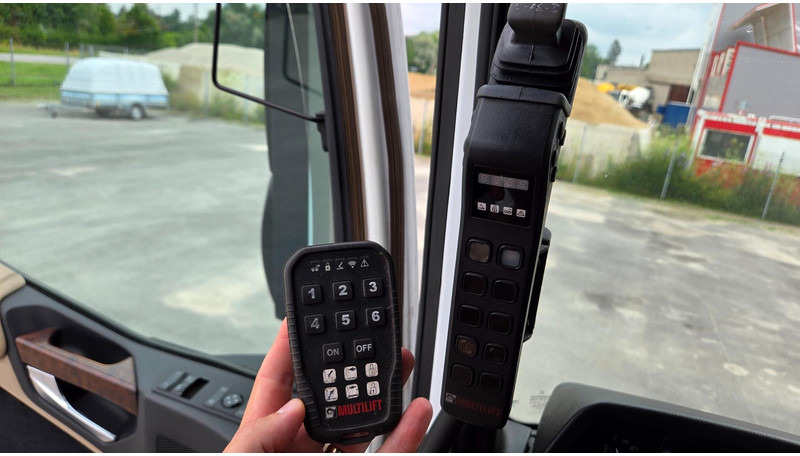 Leasing of Mercedes-Benz Arocs 3253 8X4*4 Fassi F295 Mercedes-Benz Arocs 3253 8X4*4 Fassi F295: picture 16