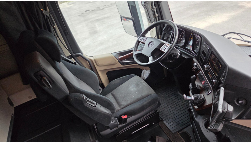 Leasing of Mercedes-Benz Arocs 3253 8X4*4 Fassi F295 Mercedes-Benz Arocs 3253 8X4*4 Fassi F295: picture 11