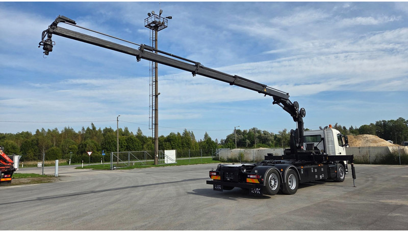 Volvo FM330 6X2*4 - Hook lift truck, Crane truck: picture 3 Volvo FM330 6X2*4 - Hook lift truck, Crane truck: picture 3