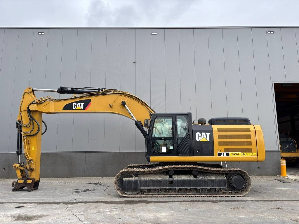 CAT 336F L XE (New Undercarriage) - Crawler excavator: picture 2 CAT 336F L XE (New Undercarriage) - Crawler excavator: picture 2