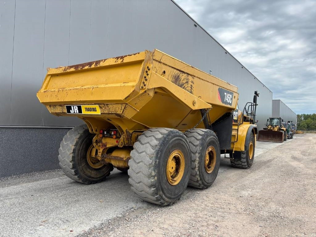 CAT 745 C - Articulated dump truck: picture 5 CAT 745 C - Articulated dump truck: picture 5