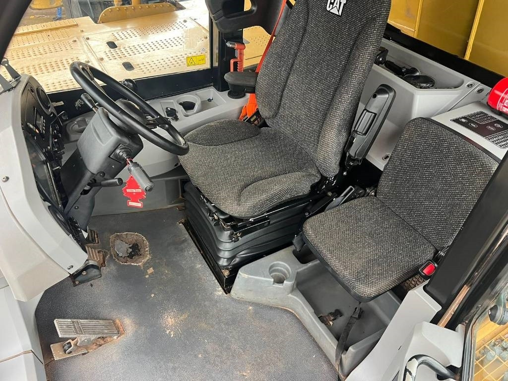 CAT 775 F (Coming Soon) - Rigid dumper/ Rock truck: picture 3 CAT 775 F (Coming Soon) - Rigid dumper/ Rock truck: picture 3