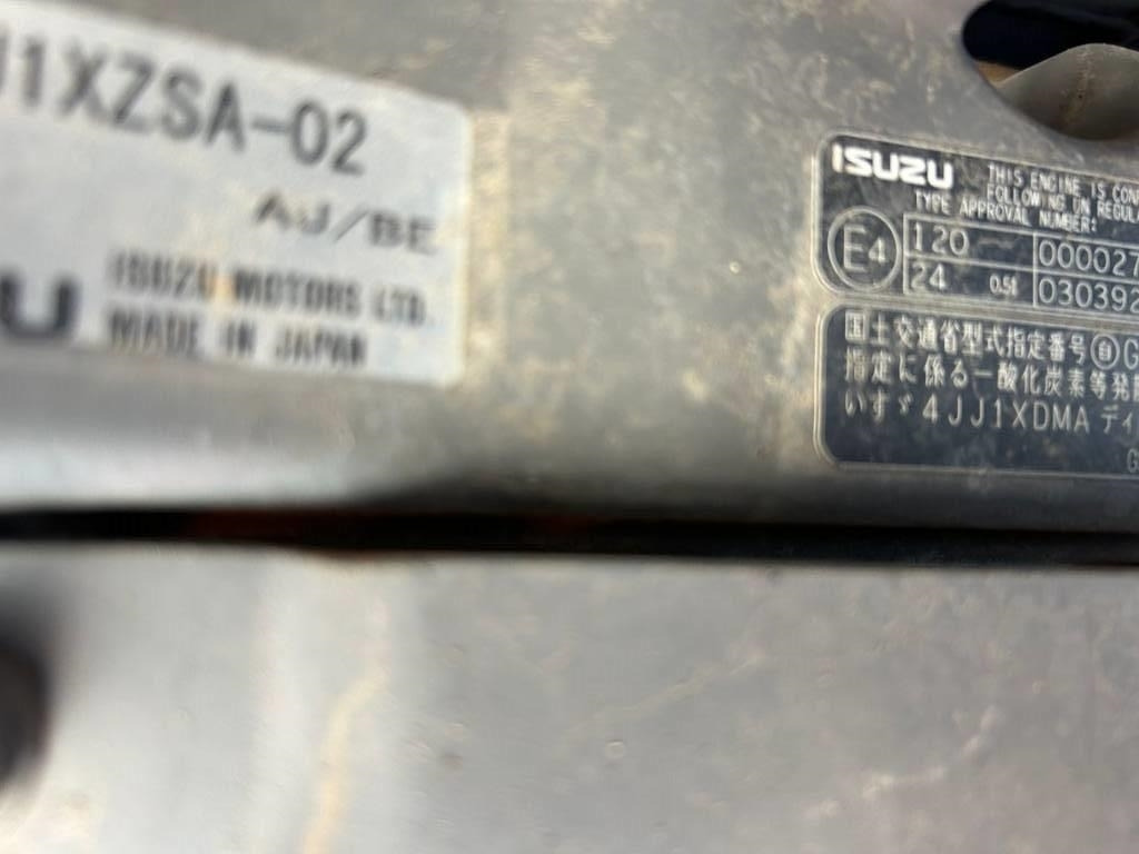 Wheel excavator Hitachi ZX 140 W-5B: picture 20