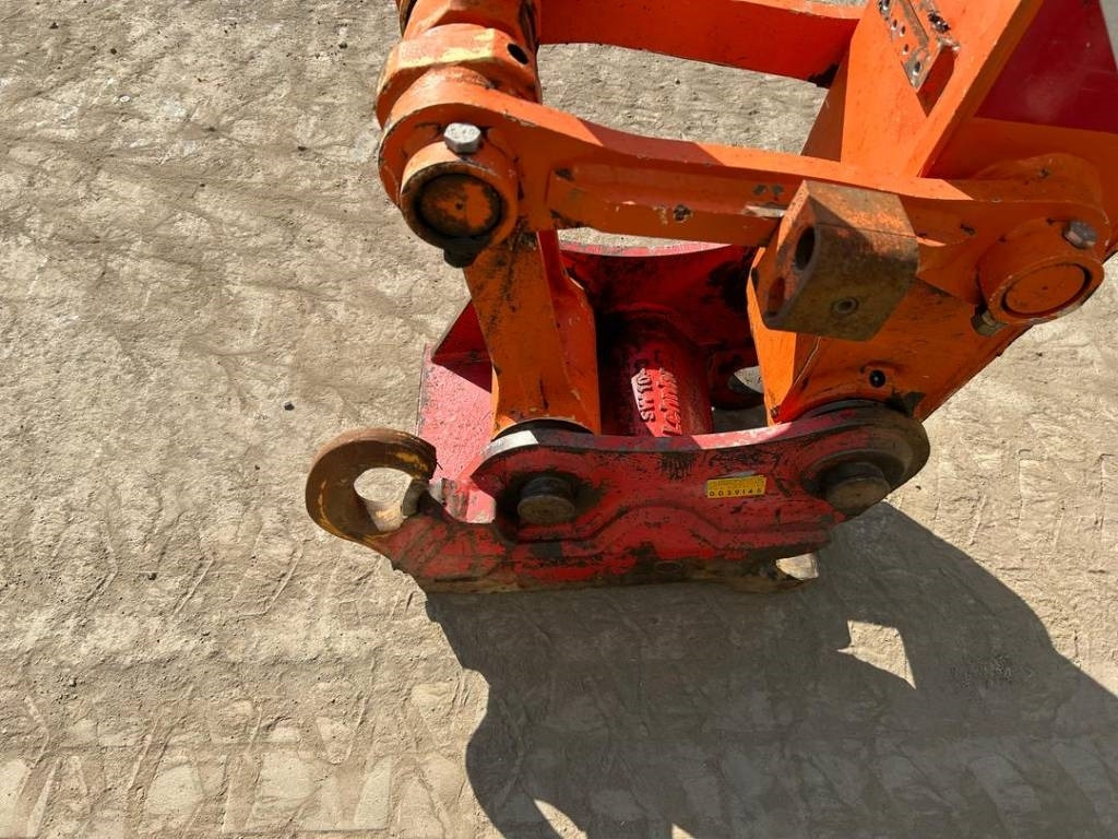 Wheel excavator Hitachi ZX 140 W-5B: picture 15