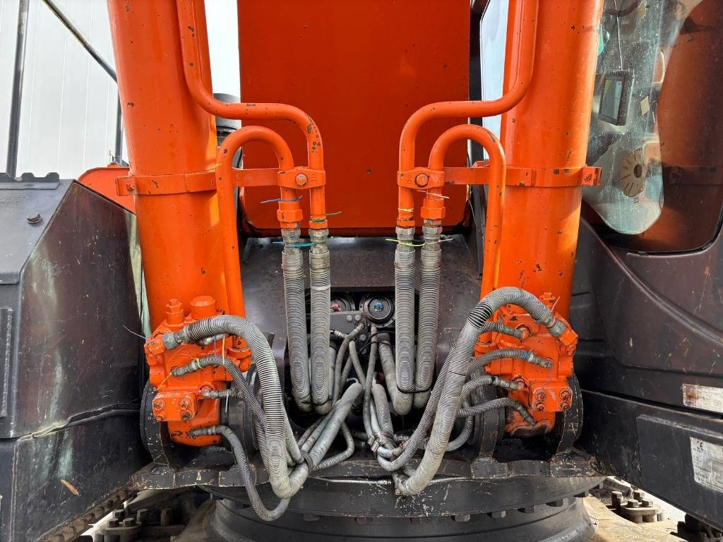 Crawler excavator Hitachi ZX 490 LC H-6: picture 16