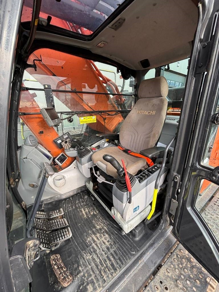 Crawler excavator Hitachi ZX 490 LC H-6: picture 8