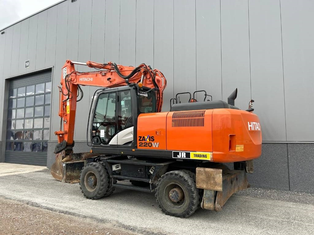Hitachi ZX220W-5B - Wheel excavator: picture 2 Hitachi ZX220W-5B - Wheel excavator: picture 2