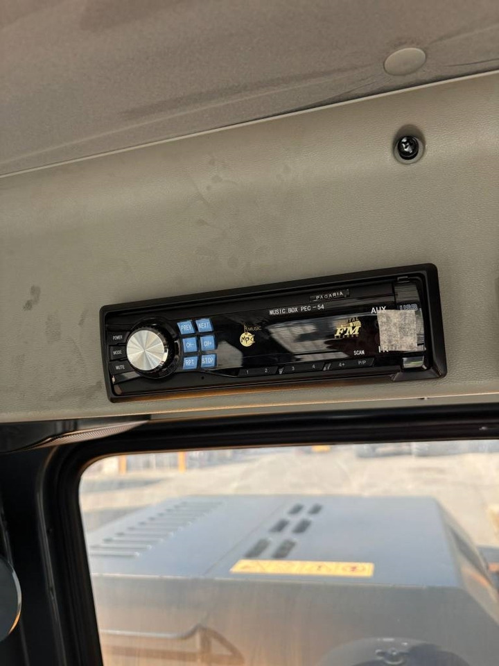 Leasing of Hyundai R 245 LR (New / Non CE Certified)  Hyundai R 245 LR (New / Non CE Certified): picture 14