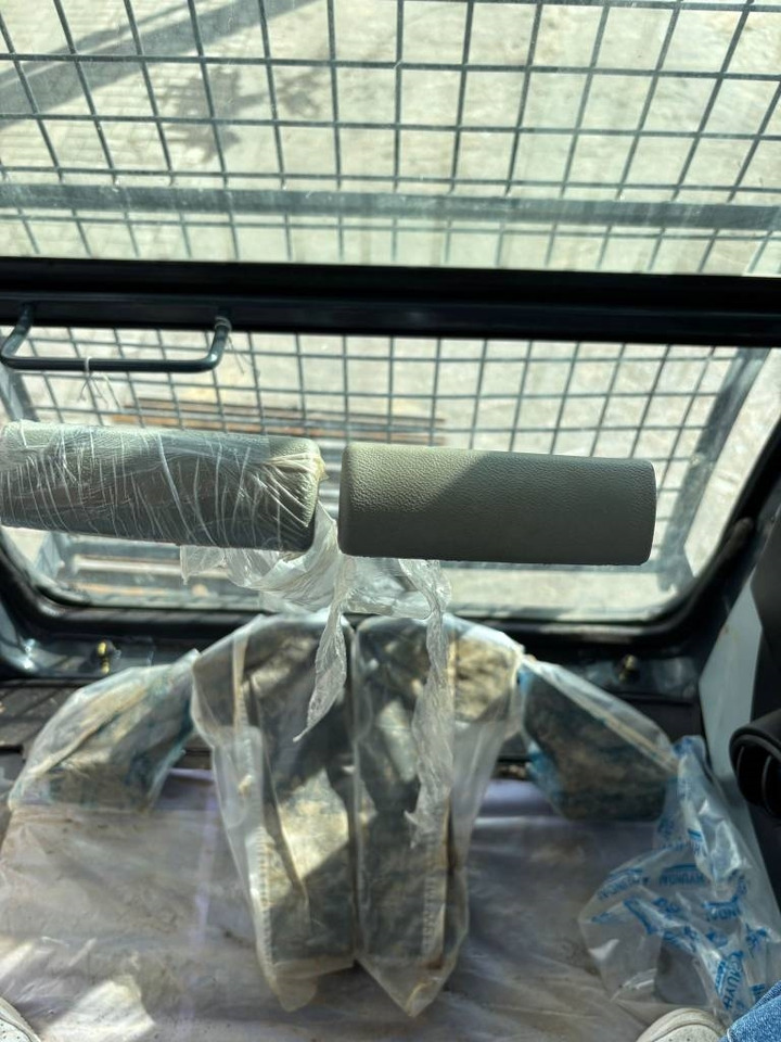 Leasing of Hyundai R 245 LR (New / Non CE Certified)  Hyundai R 245 LR (New / Non CE Certified): picture 15