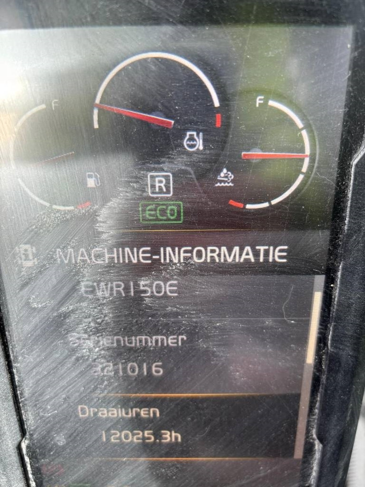 Wheel excavator Volvo EWR 150 E: picture 12