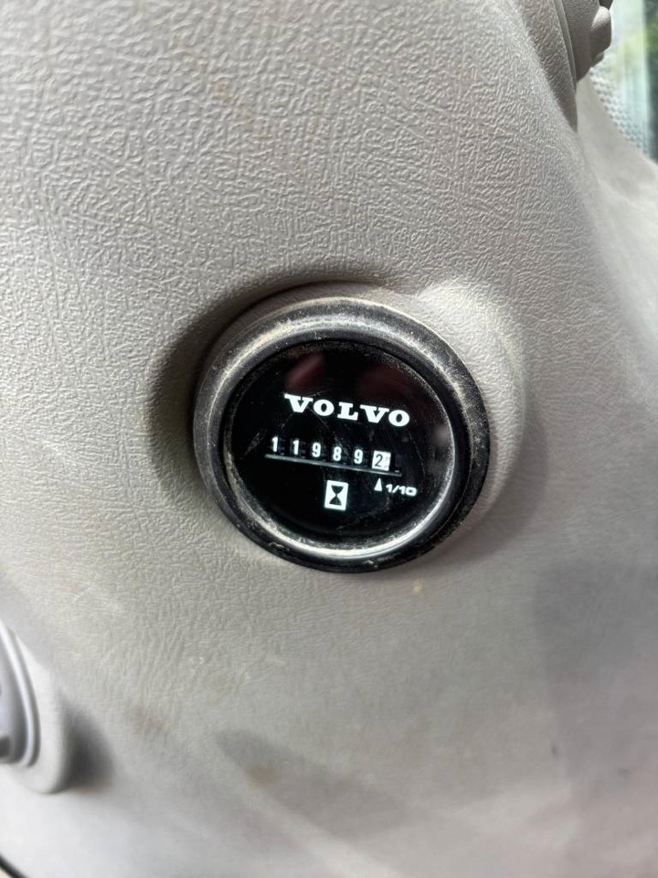 Wheel excavator Volvo EWR 150 E: picture 11