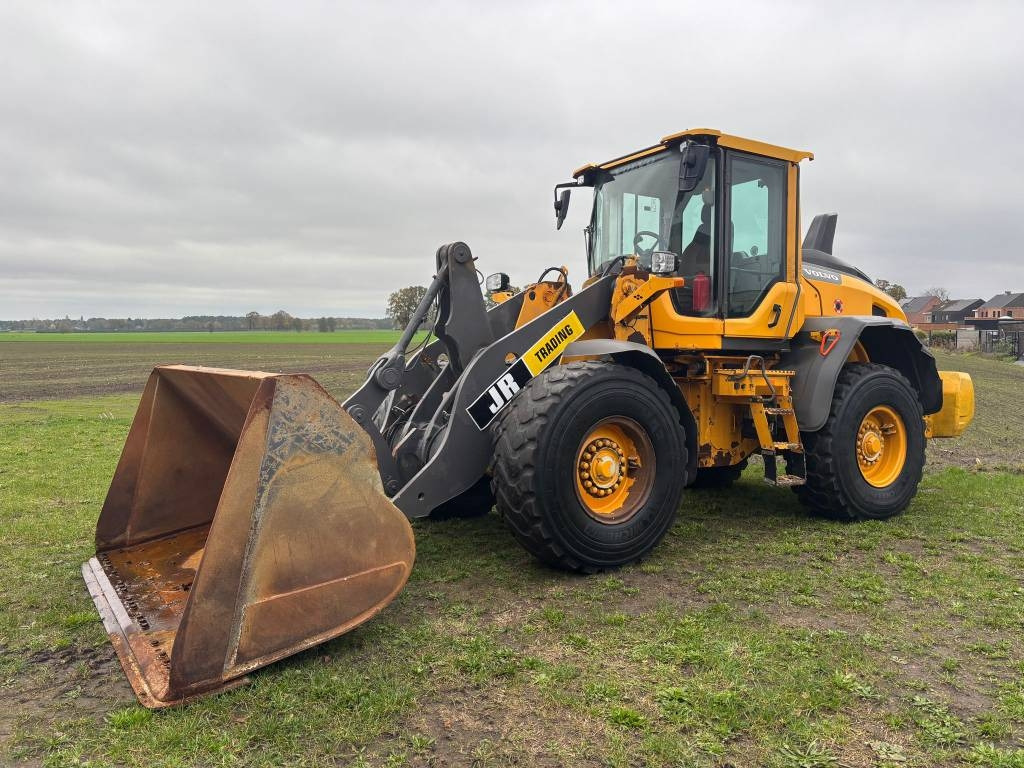 Volvo L 90 H (On Transport) - Wheel loader: picture 1 Volvo L 90 H (On Transport) - Wheel loader: picture 1