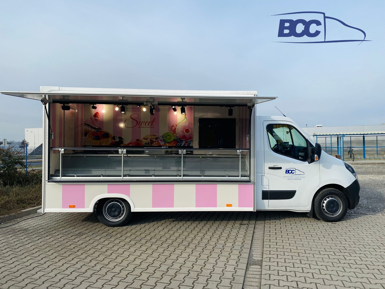 BCC POLSKA - FOOD TRUCK - MOBILNA LODZIARNIA, PEUGEOT BOXER - Food truck: picture 1 BCC POLSKA - FOOD TRUCK - MOBILNA LODZIARNIA, PEUGEOT BOXER - Food truck: picture 1