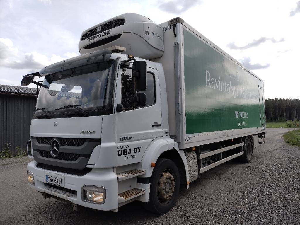 Mercedes-Benz Axor 1829 thermo king kone, 8,35m kori  - Refrigerated truck: picture 2 Mercedes-Benz Axor 1829 thermo king kone, 8,35m kori  - Refrigerated truck: picture 2