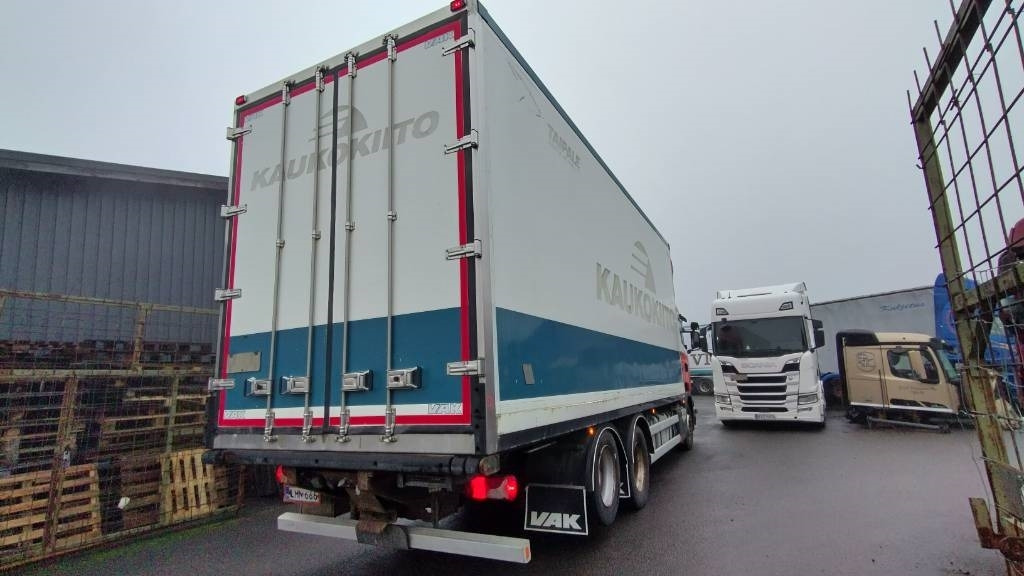 Scania R520 6x2 kokosivuauk kori, thermoking kone - Refrigerated truck: picture 3 Scania R520 6x2 kokosivuauk kori, thermoking kone - Refrigerated truck: picture 3