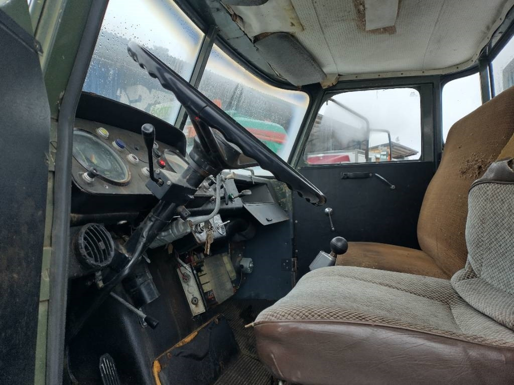 Dropside/ Flatbed truck Sisu Karhu rahtilava ja ulosotto: picture 7