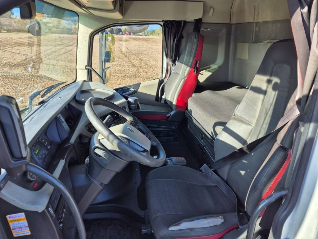 Cab chassis truck Volvo FH500 8x2 alusta: picture 7