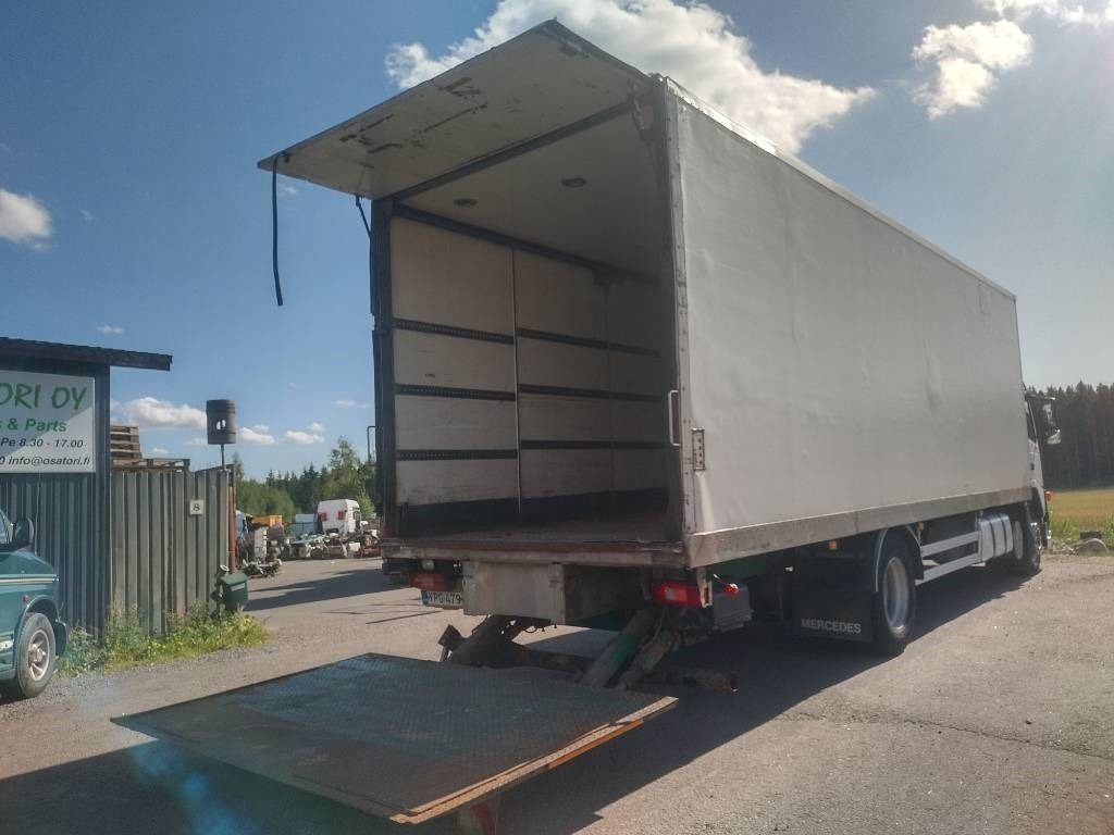 Volvo FM9 4x2 8,40m pitkä kylkiaukeava kori  - Box truck: picture 4 Volvo FM9 4x2 8,40m pitkä kylkiaukeava kori  - Box truck: picture 4