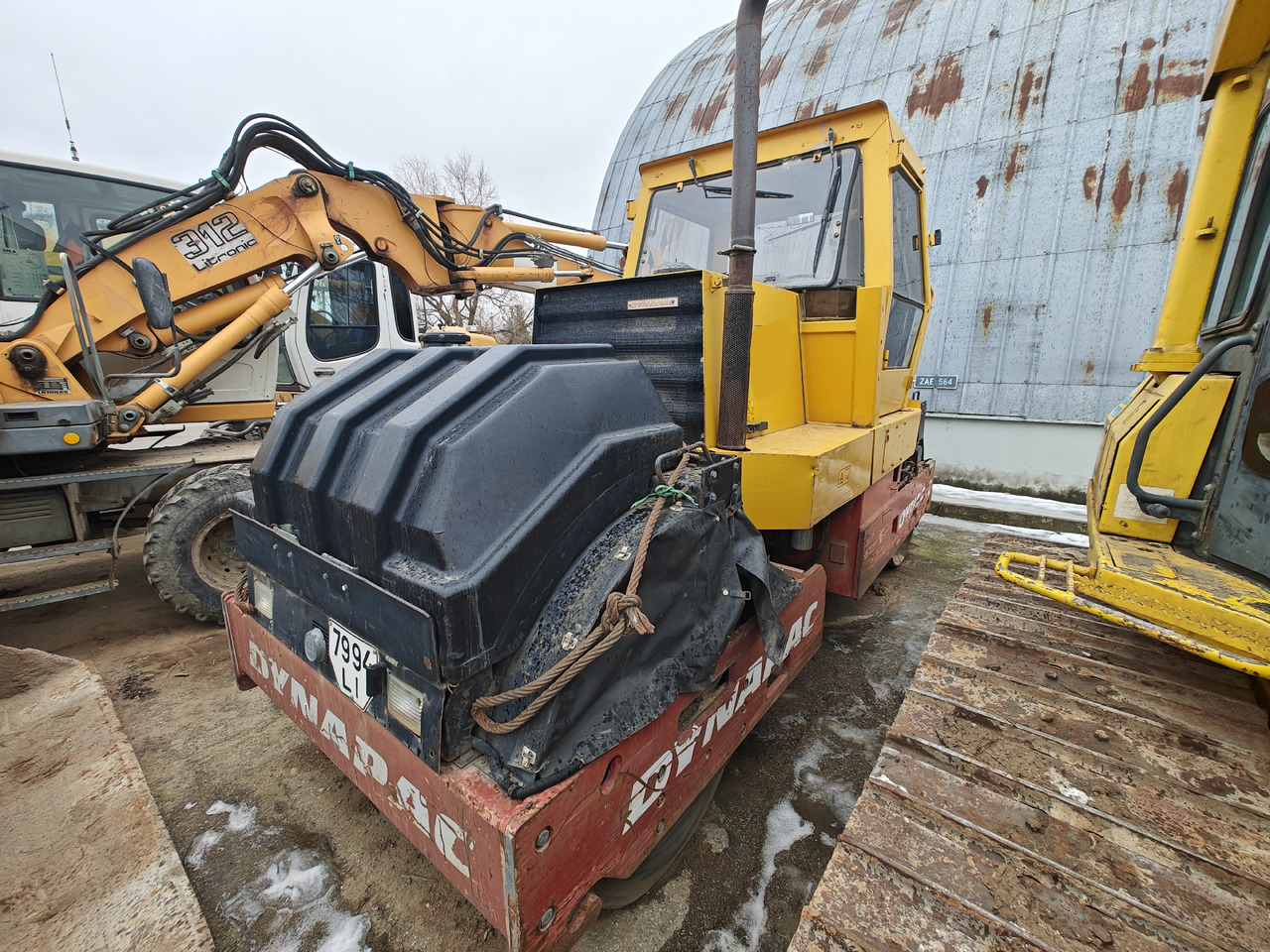 DYNAPAC CC421 - Road roller: picture 1 DYNAPAC CC421 - Road roller: picture 1