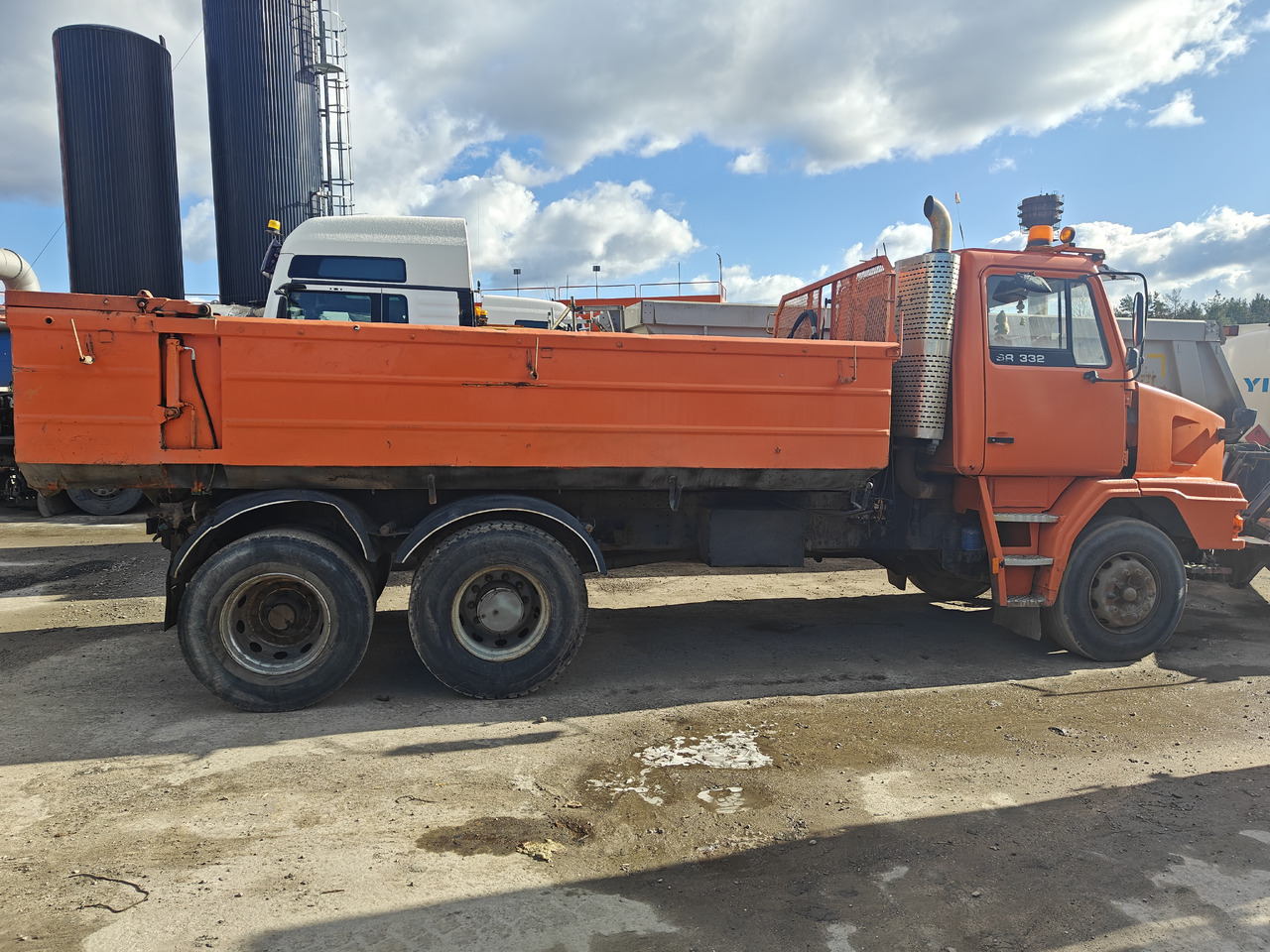 SISU SR 332 - Tipper: picture 1 SISU SR 332 - Tipper: picture 1