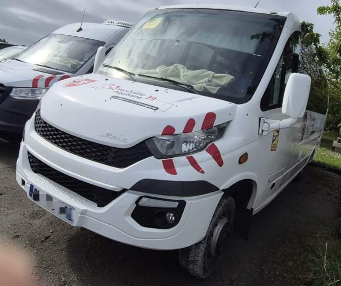 Iveco FERQUI SUNRISE / 35 MIEJSC/ EURO 6 SPROWADZONE - Minibus, People carrier: picture 1 Iveco FERQUI SUNRISE / 35 MIEJSC/ EURO 6 SPROWADZONE - Minibus, People carrier: picture 1