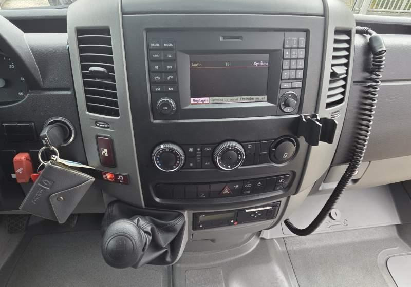 Mercedes-Benz SPRINTER TRANSFER 35 / SPROWADZONY/ 6 800 KM - Minibus, People carrier: picture 2 Mercedes-Benz SPRINTER TRANSFER 35 / SPROWADZONY/ 6 800 KM - Minibus, People carrier: picture 2