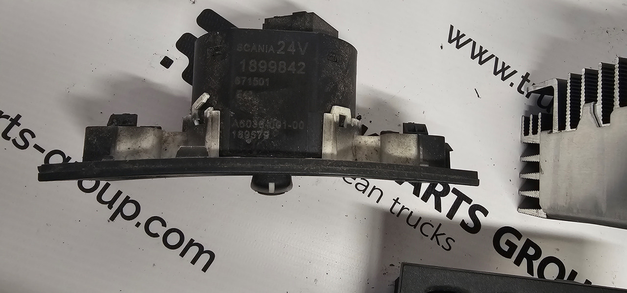Scania SCANIA T, P, G, R, L, S series, EURO6 emission CAB inside small electronic, switches, control units, wiper arm, steering wheel control, light control unit, voltage converter 1729858, 0458341, AC931199 - ECU: picture 3 Scania SCANIA T, P, G, R, L, S series, EURO6 emission CAB inside small electronic, switches, control units, wiper arm, steering wheel control, light control unit, voltage converter 1729858, 0458341, AC931199 - ECU: picture 3