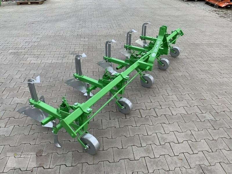BOMET Kartoffelhäufler Bomet P475/1 4reihig Norma Häufler Kartoffel NEU - Soil tillage equipment: picture 3 BOMET Kartoffelhäufler Bomet P475/1 4reihig Norma Häufler Kartoffel NEU - Soil tillage equipment: picture 3