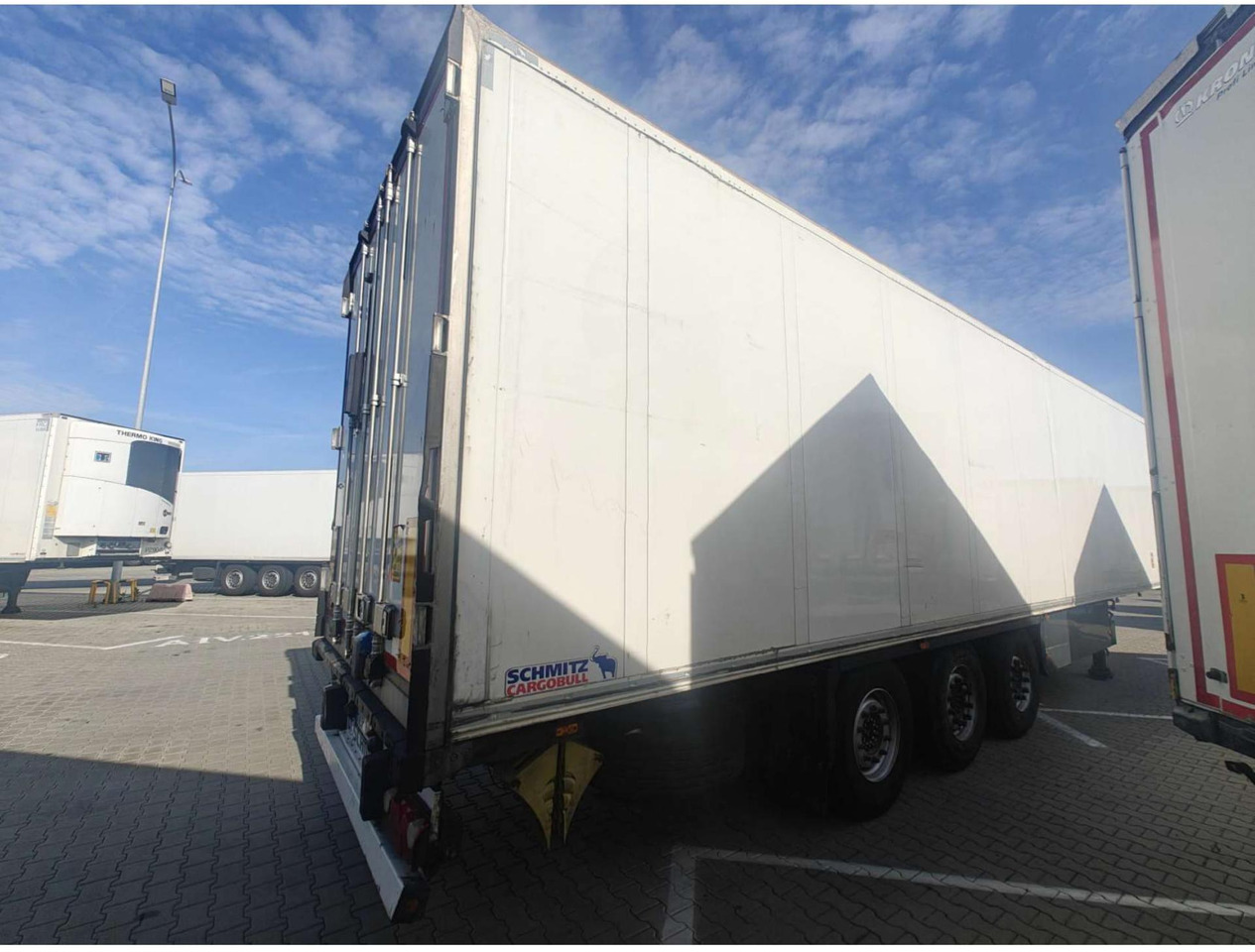 2018 Schmitz Cargobull SKO Double Deck FP 60 ThermoKing SLXi 300 Lifting Axle - Refrigerated semi-trailer: picture 3 2018 Schmitz Cargobull SKO Double Deck FP 60 ThermoKing SLXi 300 Lifting Axle - Refrigerated semi-trailer: picture 3