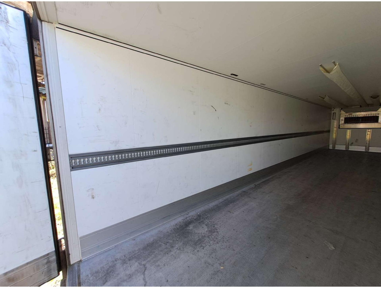 2022 Schmitz Cargobull SKO FP 45 Carrier Vector 1550 - Refrigerated semi-trailer: picture 2 2022 Schmitz Cargobull SKO FP 45 Carrier Vector 1550 - Refrigerated semi-trailer: picture 2