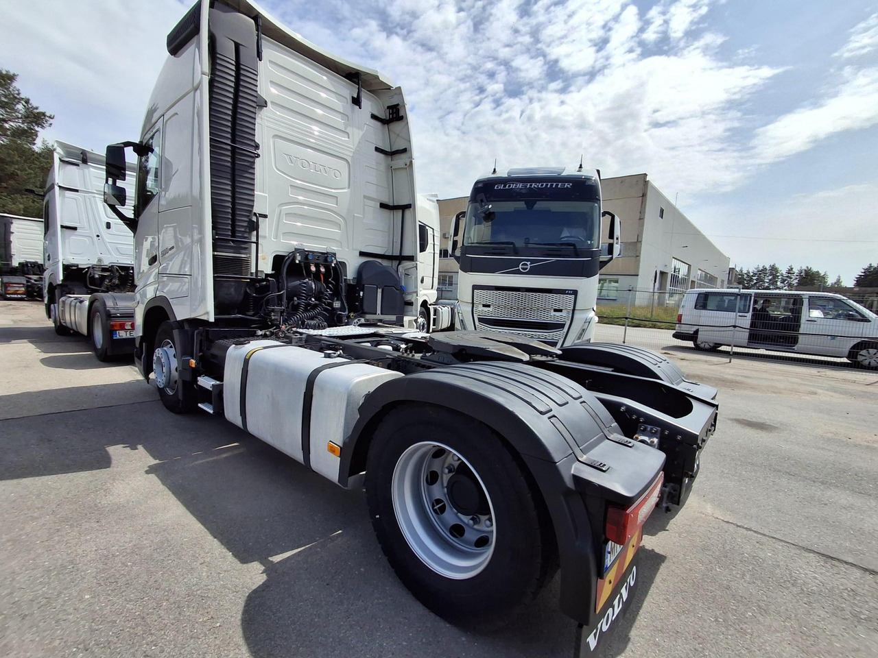 2023 Volvo FH 500 Globetrotter XL - Tractor unit: picture 2 2023 Volvo FH 500 Globetrotter XL - Tractor unit: picture 2
