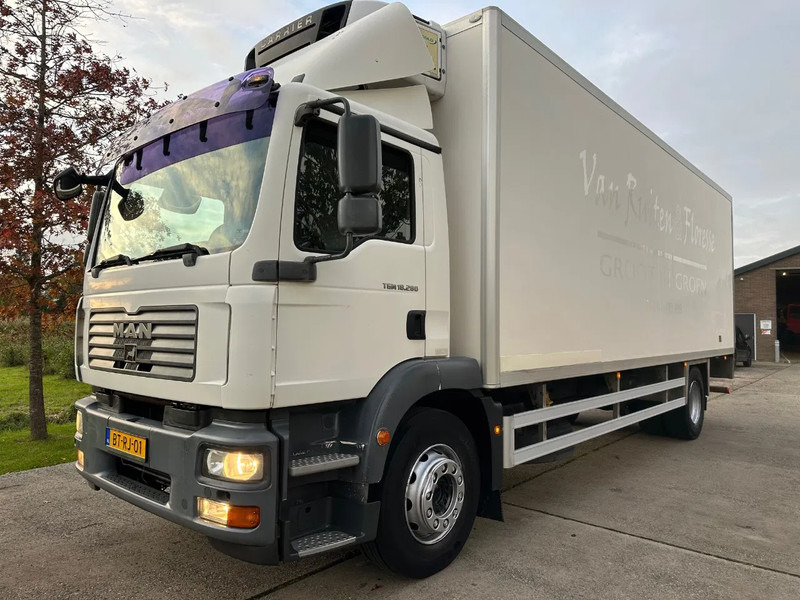 MAN TGM 18.280 / NL TRUCK / EURO 4 / CLIMA / DOORS+LIFT+SIDE DOOR / CARRIER FRIGO (print broken!) - Refrigerated truck: picture 1 MAN TGM 18.280 / NL TRUCK / EURO 4 / CLIMA / DOORS+LIFT+SIDE DOOR / CARRIER FRIGO (print broken!) - Refrigerated truck: picture 1