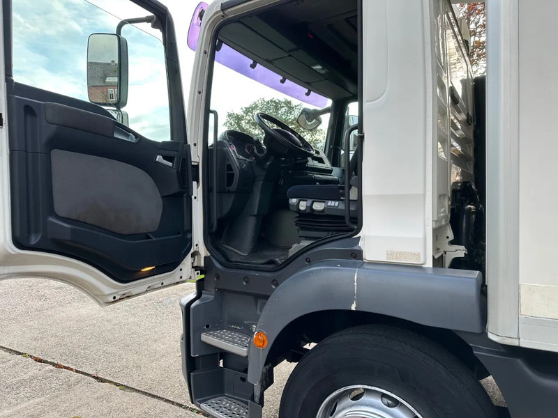 MAN TGM 18.280 / NL TRUCK / EURO 4 / CLIMA / DOORS+LIFT+SIDE DOOR / CARRIER FRIGO (print broken!) - Refrigerated truck: picture 4 MAN TGM 18.280 / NL TRUCK / EURO 4 / CLIMA / DOORS+LIFT+SIDE DOOR / CARRIER FRIGO (print broken!) - Refrigerated truck: picture 4