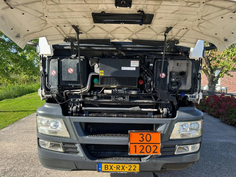 MAN TGS 26.360 / NL TRUCK / EURO 5 / 6x2 / LENK-LIFT / DIJSEL 5 COMP. 23,2 m3 / AUTOMATIC - Tanker truck: picture 3 MAN TGS 26.360 / NL TRUCK / EURO 5 / 6x2 / LENK-LIFT / DIJSEL 5 COMP. 23,2 m3 / AUTOMATIC - Tanker truck: picture 3