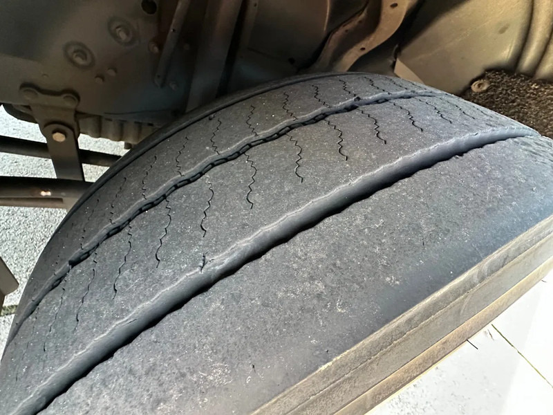 Scania P280 / NL TRUCK / EURO 6 / FULL AIR / CARRIER SUPRA 1250 / TOPCONDITION / LIFT+DOORS - Refrigerated truck: picture 5 Scania P280 / NL TRUCK / EURO 6 / FULL AIR / CARRIER SUPRA 1250 / TOPCONDITION / LIFT+DOORS - Refrigerated truck: picture 5