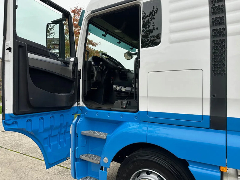 MAN TGX 26.480 / NL TRUCK / RETARDER / EURO 6 / 6X2 / LIFT+STEER AXLE / 60T - Tractor unit: picture 4 MAN TGX 26.480 / NL TRUCK / RETARDER / EURO 6 / 6X2 / LIFT+STEER AXLE / 60T - Tractor unit: picture 4