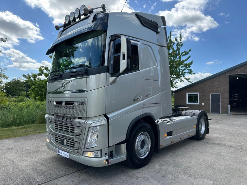 Volvo FH 460 / GLOBETROTTER / EURO 6 / I-Shift / HYDRAULIC / FULL AIR / NEW TACHO - Tractor unit: picture 1 Volvo FH 460 / GLOBETROTTER / EURO 6 / I-Shift / HYDRAULIC / FULL AIR / NEW TACHO - Tractor unit: picture 1