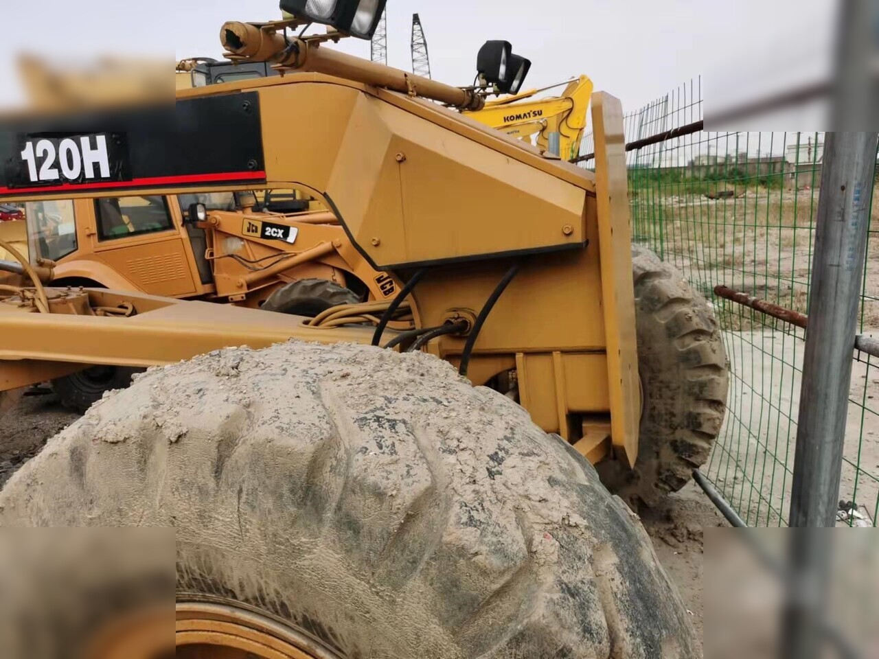 CATERPILLAR 120H - Grader: picture 2 CATERPILLAR 120H - Grader: picture 2