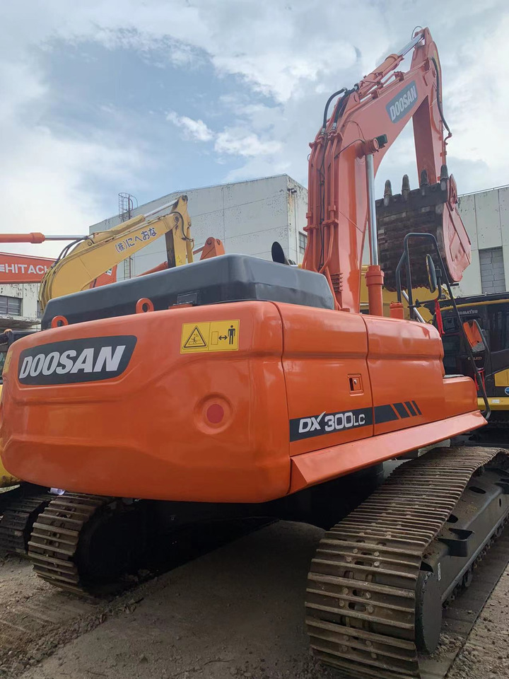 DOOSAN DX300LC - Crawler excavator: picture 2 DOOSAN DX300LC - Crawler excavator: picture 2