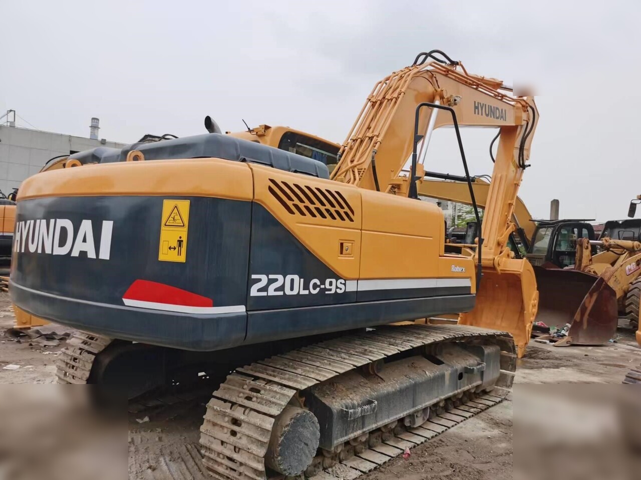 HYUNDAI ROBEX 220 LC-9S - Crawler excavator: picture 2 HYUNDAI ROBEX 220 LC-9S - Crawler excavator: picture 2