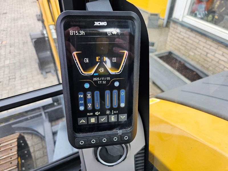 Mini excavator XCMG XE60GA: picture 11